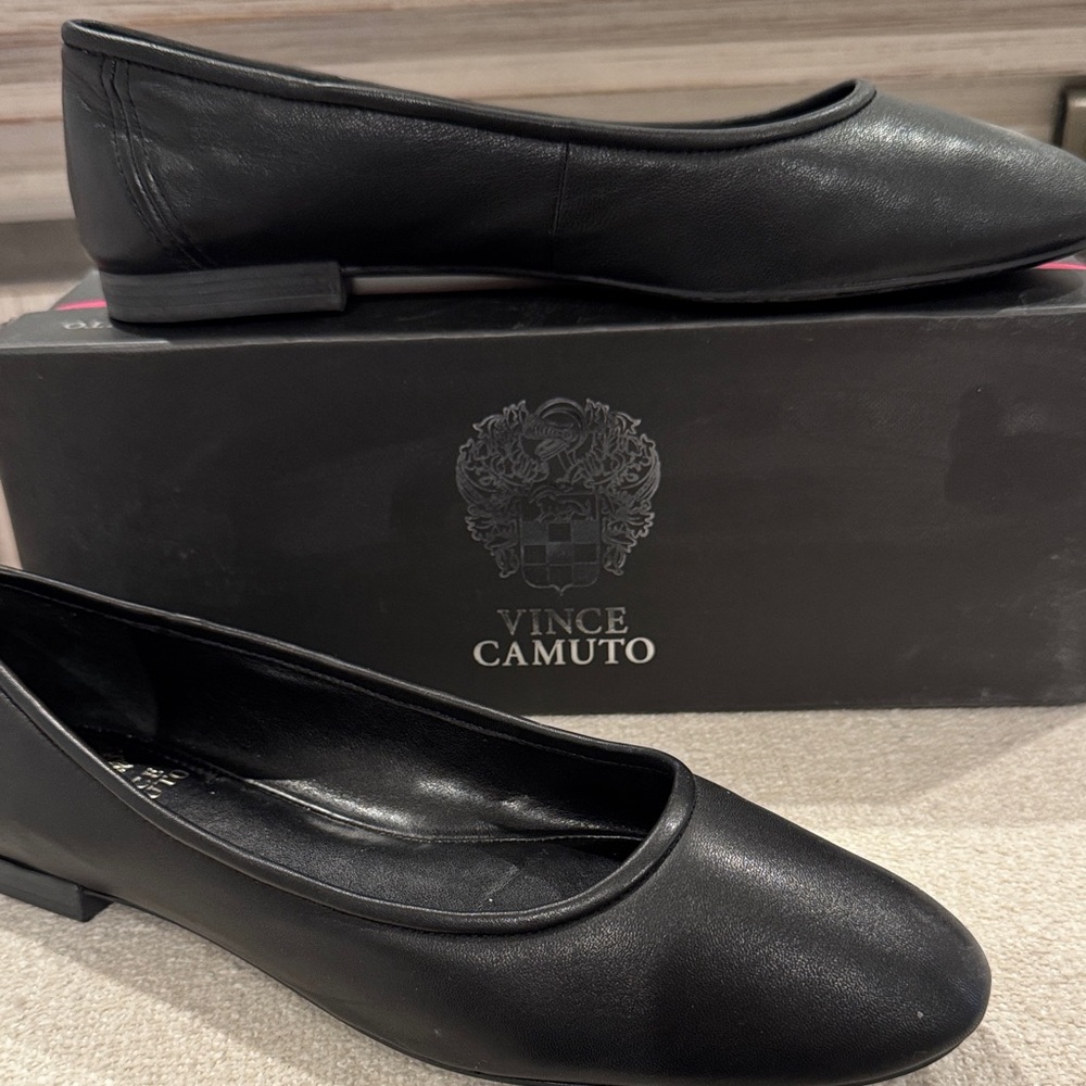 Vince Camuto Elegant Black Leather Flats